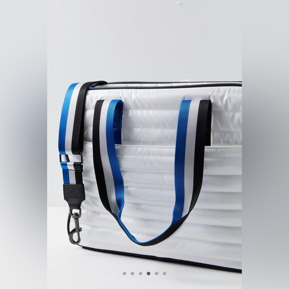 FP x THINK ROYLN Quilted Multi Pocket Nylon Tennis Tote Bag NWT 🔖 - Picture 5 of 6